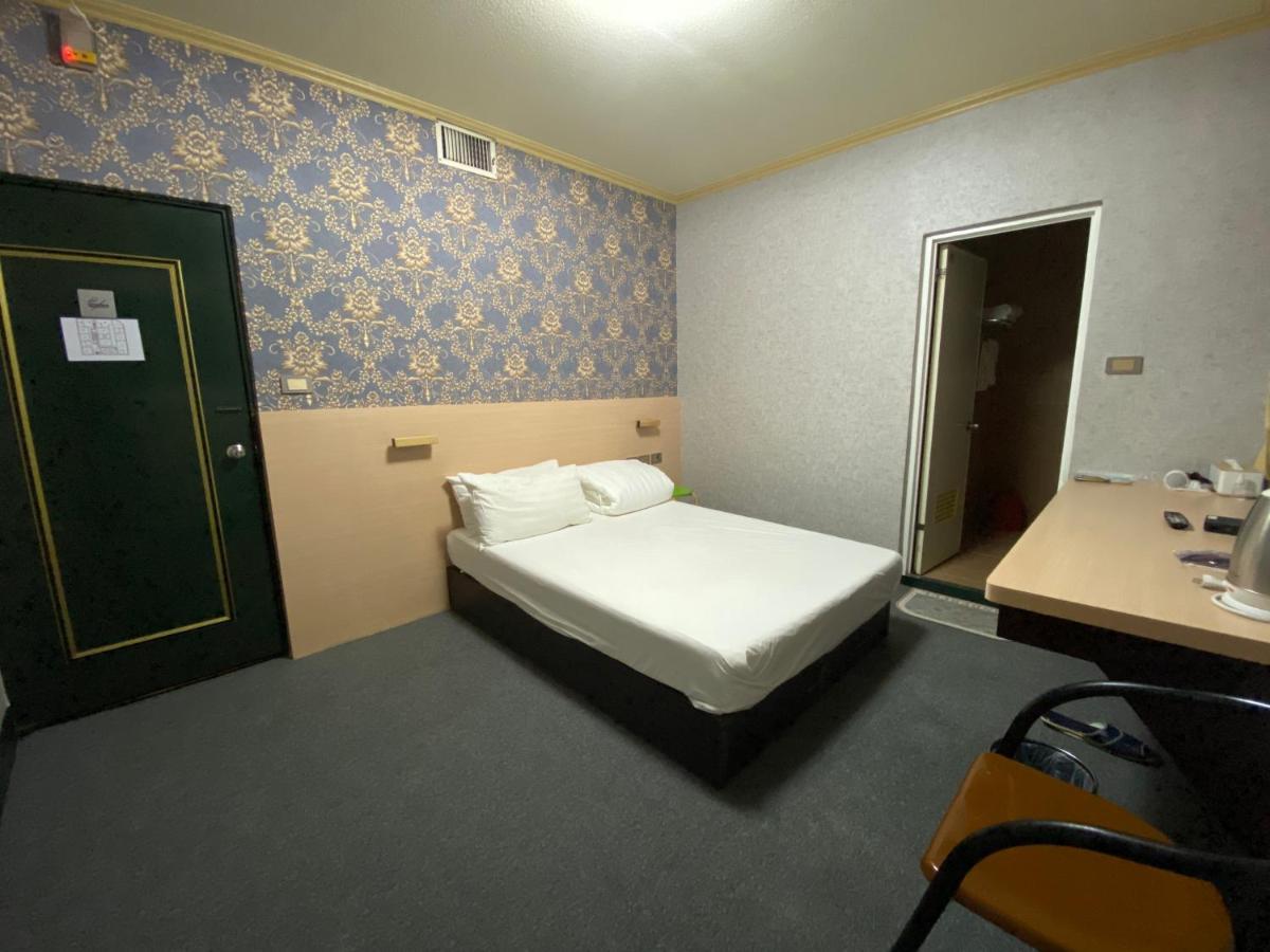 Hotel Rich Zone 2*